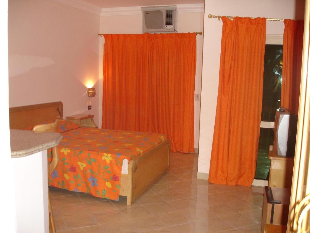 Golden Rose Hotel