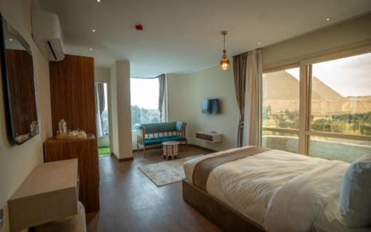 Aura Pyramids Boutique Hotel