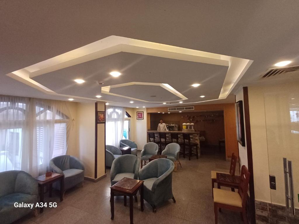 Palm Inn Hotel