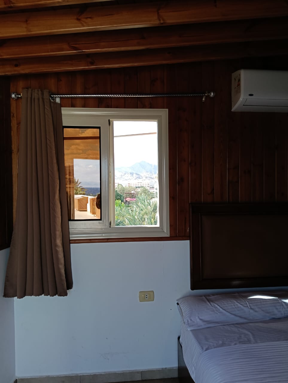 Rooftop room with sea view
