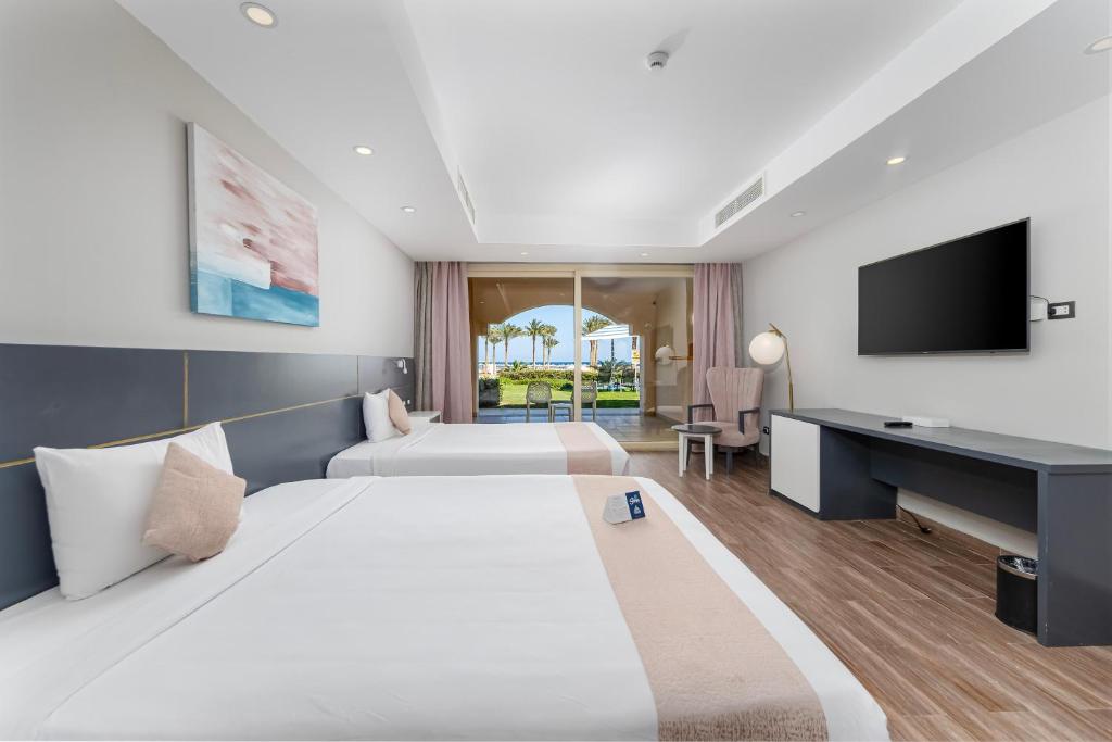 Signature Pool Suit Sea View 2 Adults