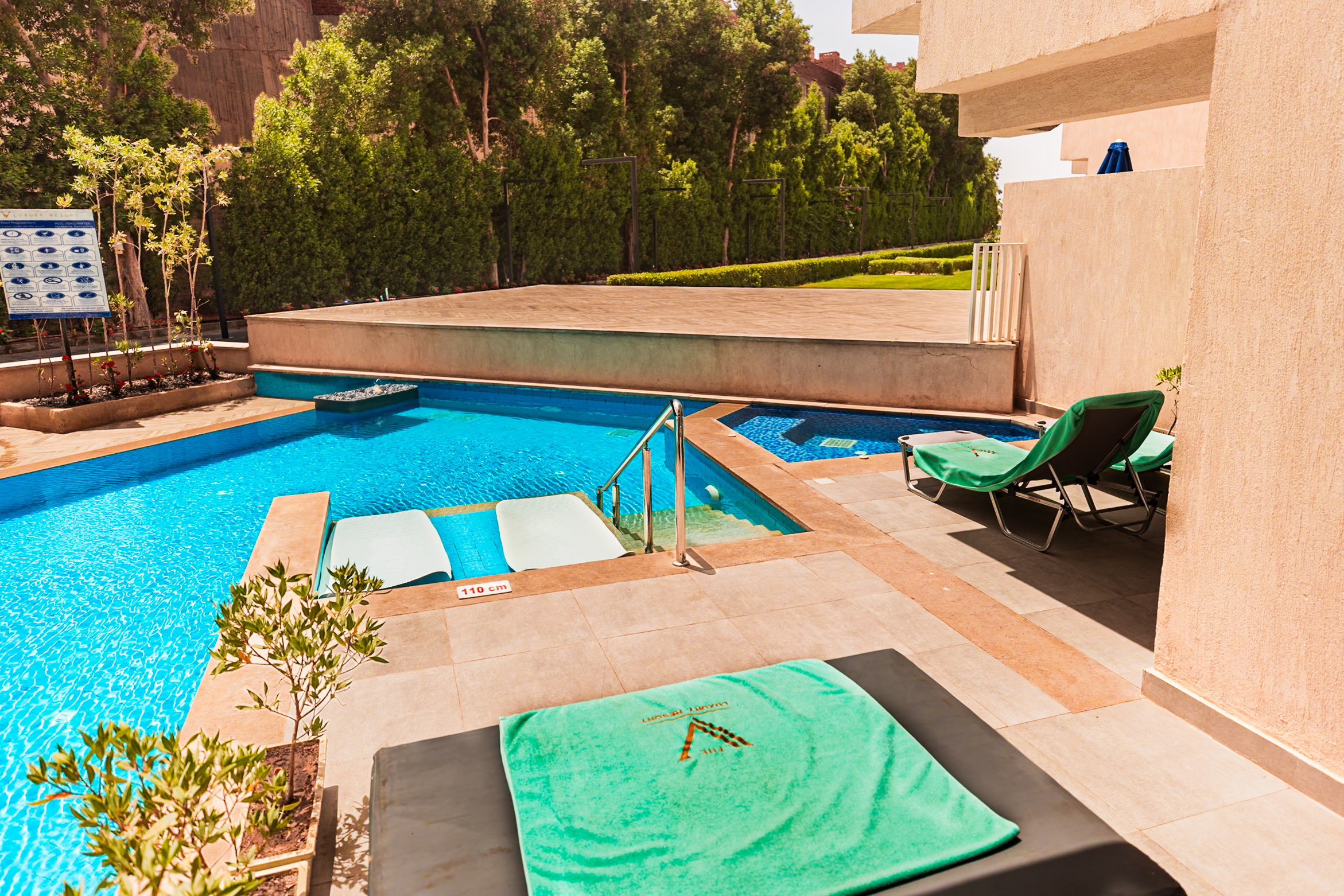 Jacuzzi Swim UP Suite