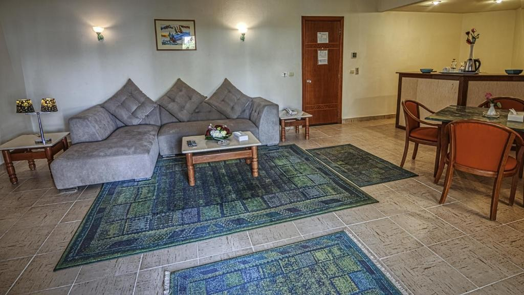 Suite with Pool View