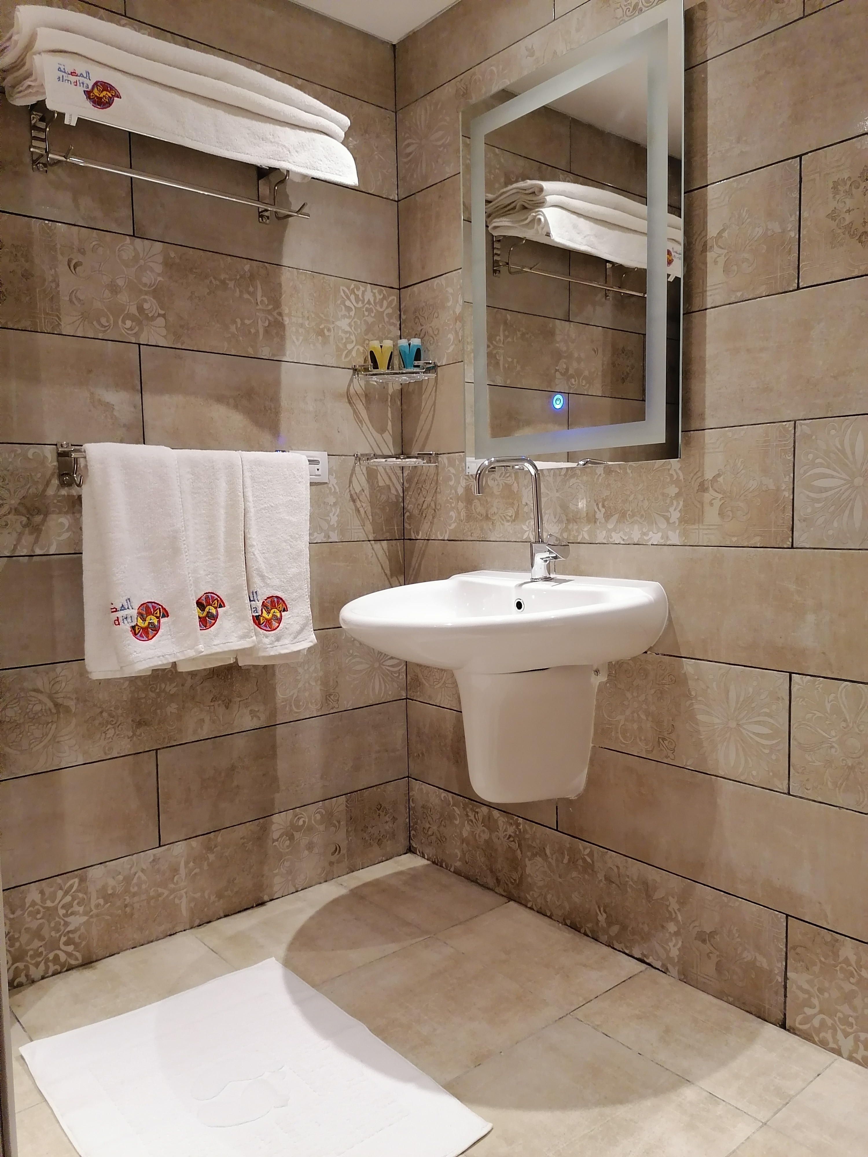 Triple Room with City View