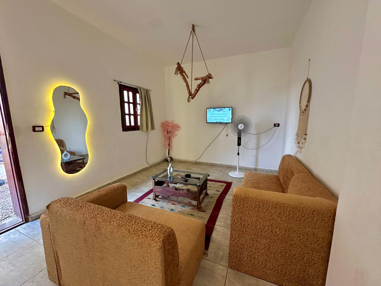 Hexagonal Room