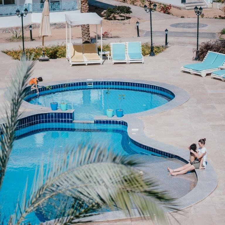 Triple Room - Pool View