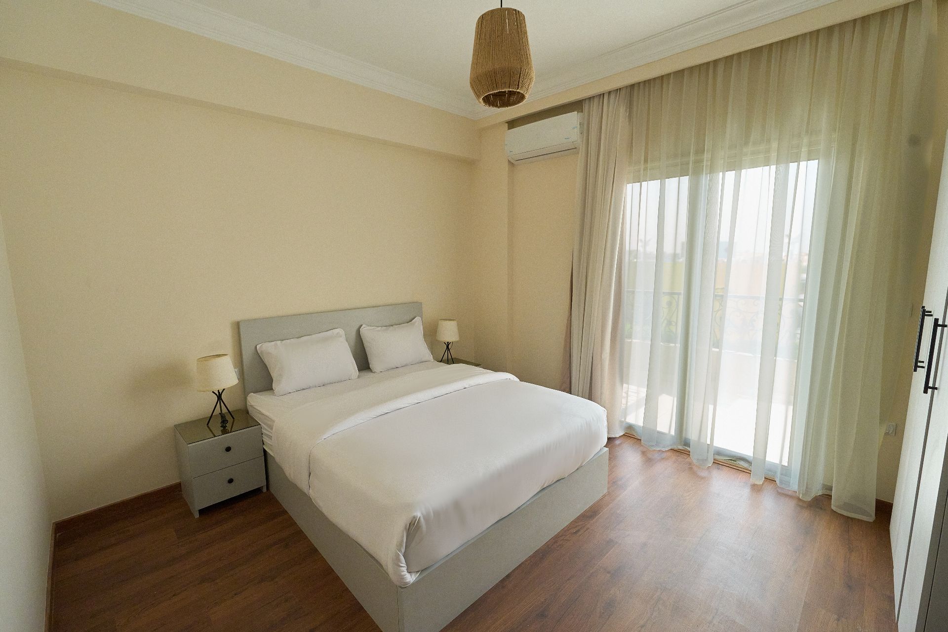 Studio With One Full Bed