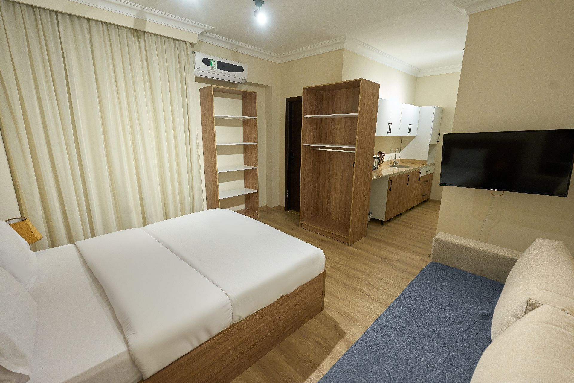 Studio With One Full Bed