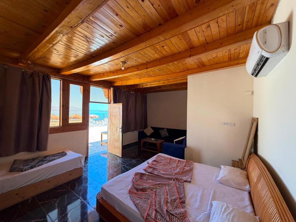 Single Room - Pool View