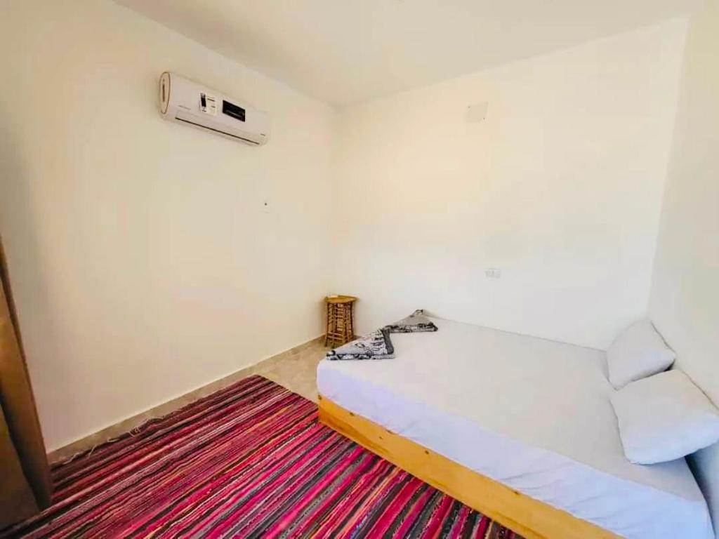 Single Room - Pool View