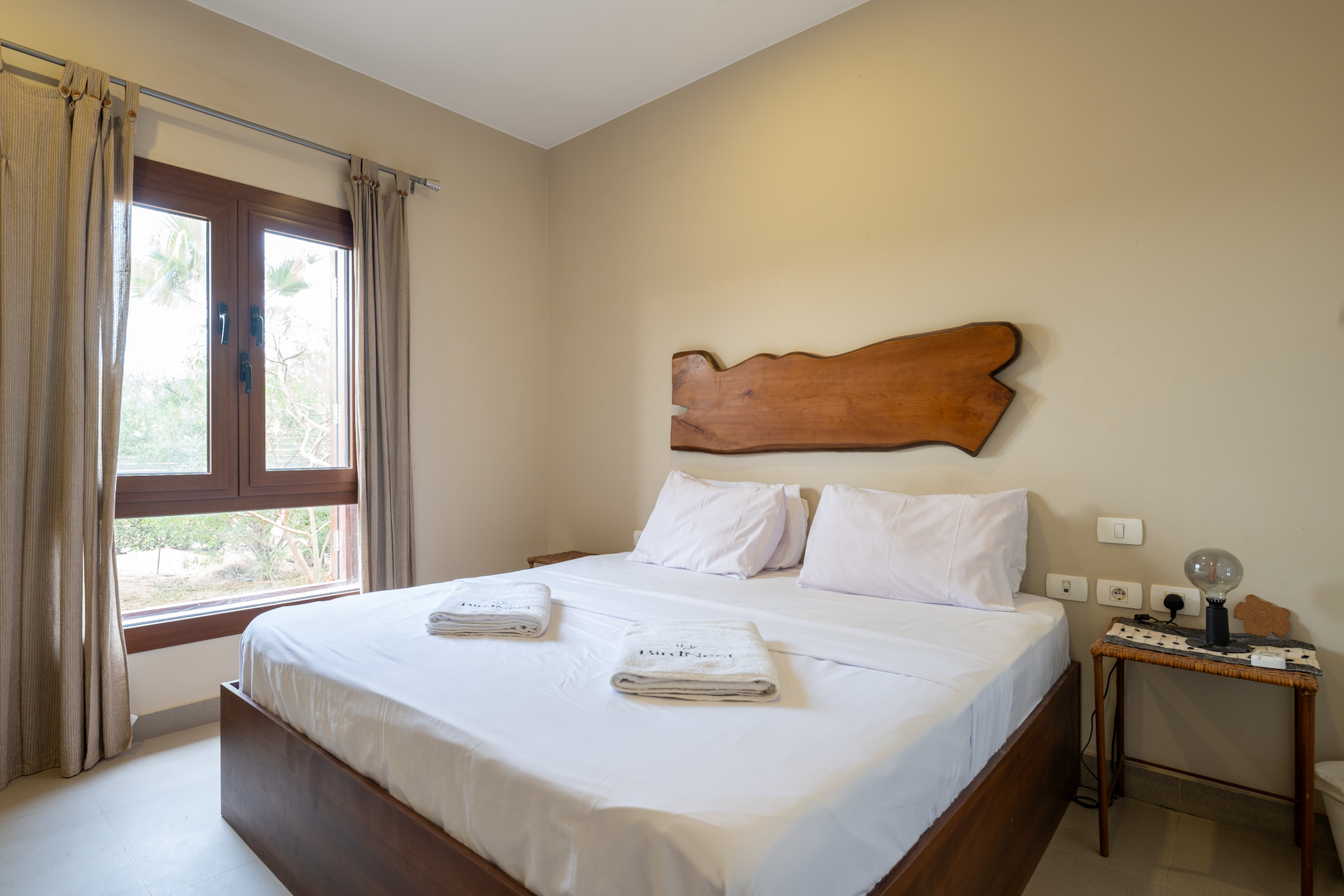 1 Bedroom - Canal View