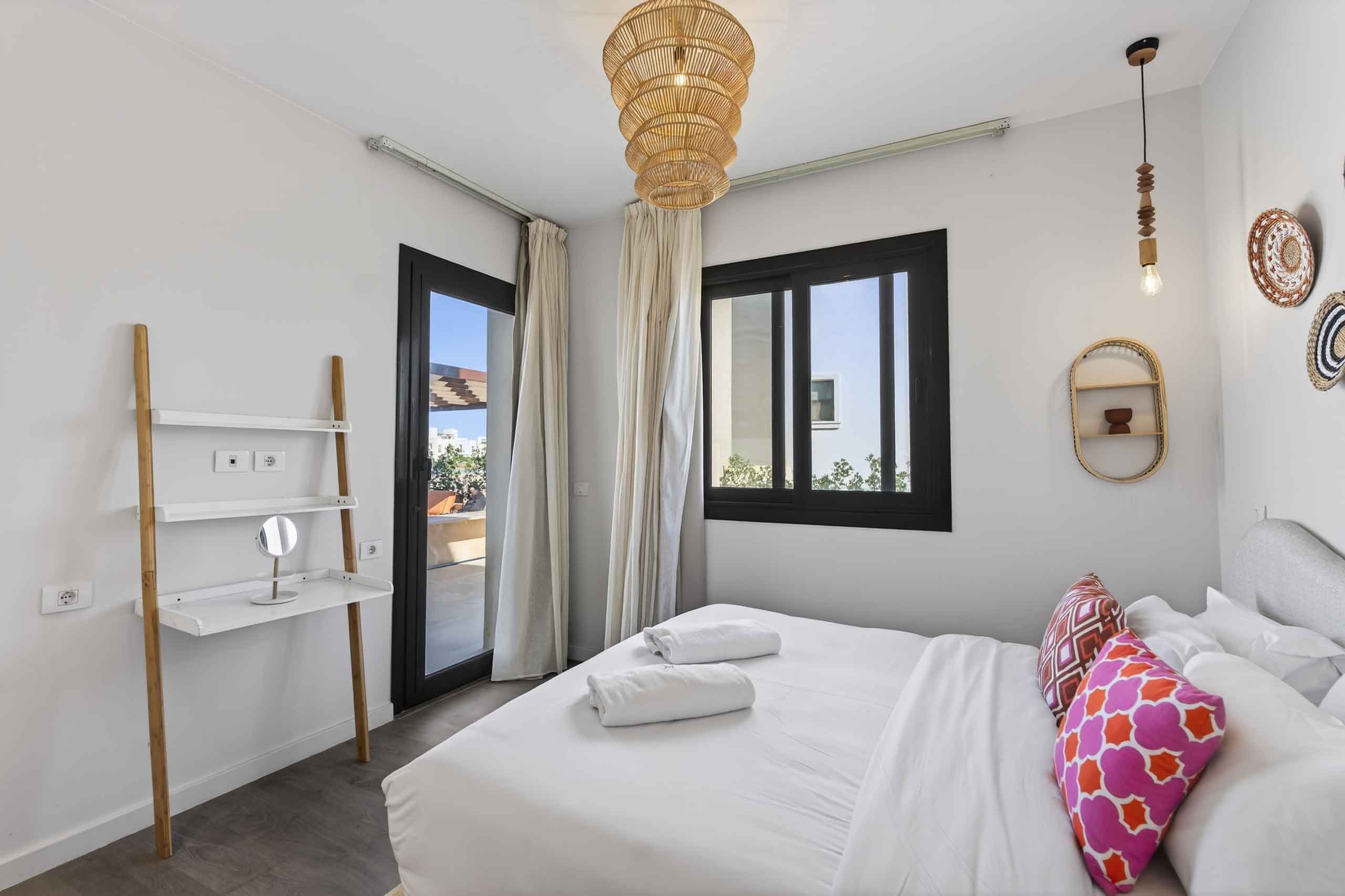 3 Bedroom - Lagoon View - 6 Pax