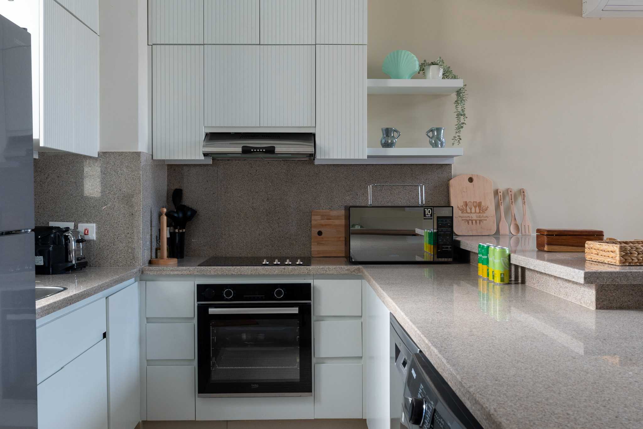 3 Bedroom - Canal View - 6 Pax