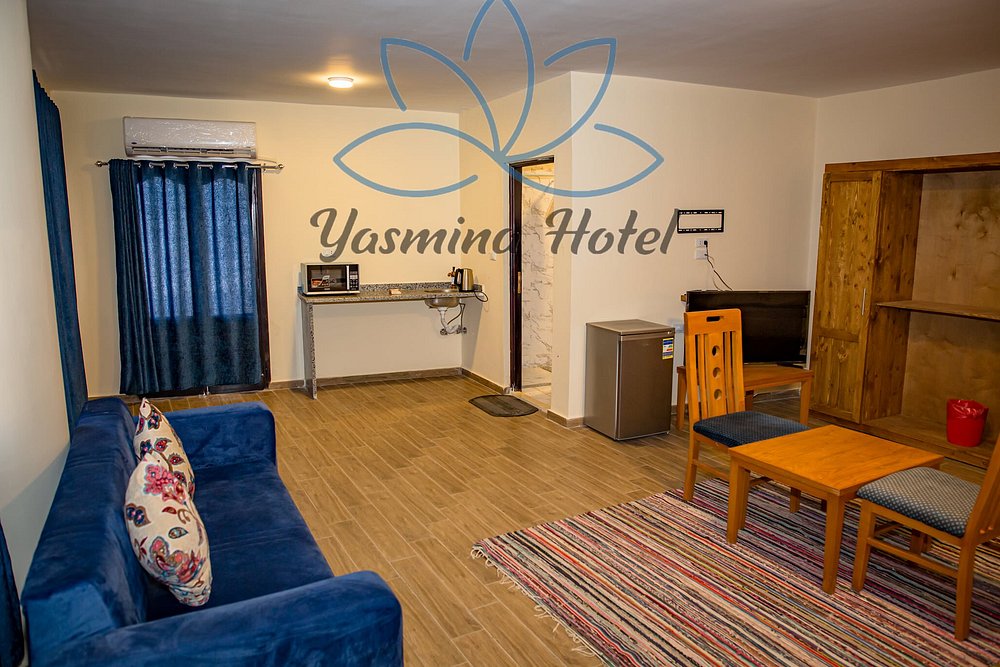 Quintuple Room