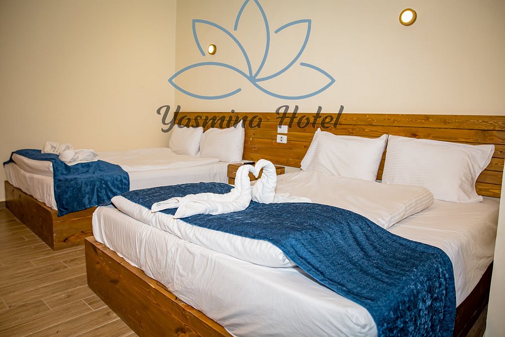 Quintuple Room