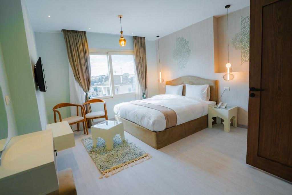 Deluxe Double Room - Pyramids View