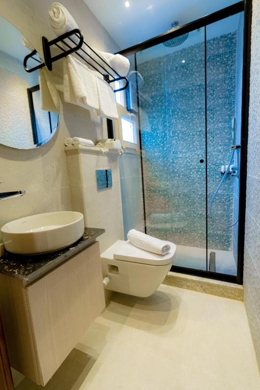 Deluxe Twin Room Pyramids View