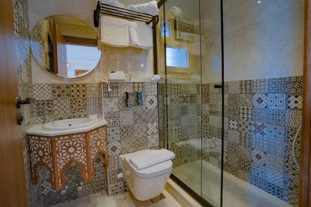 Deluxe Twin Room Pyramids View