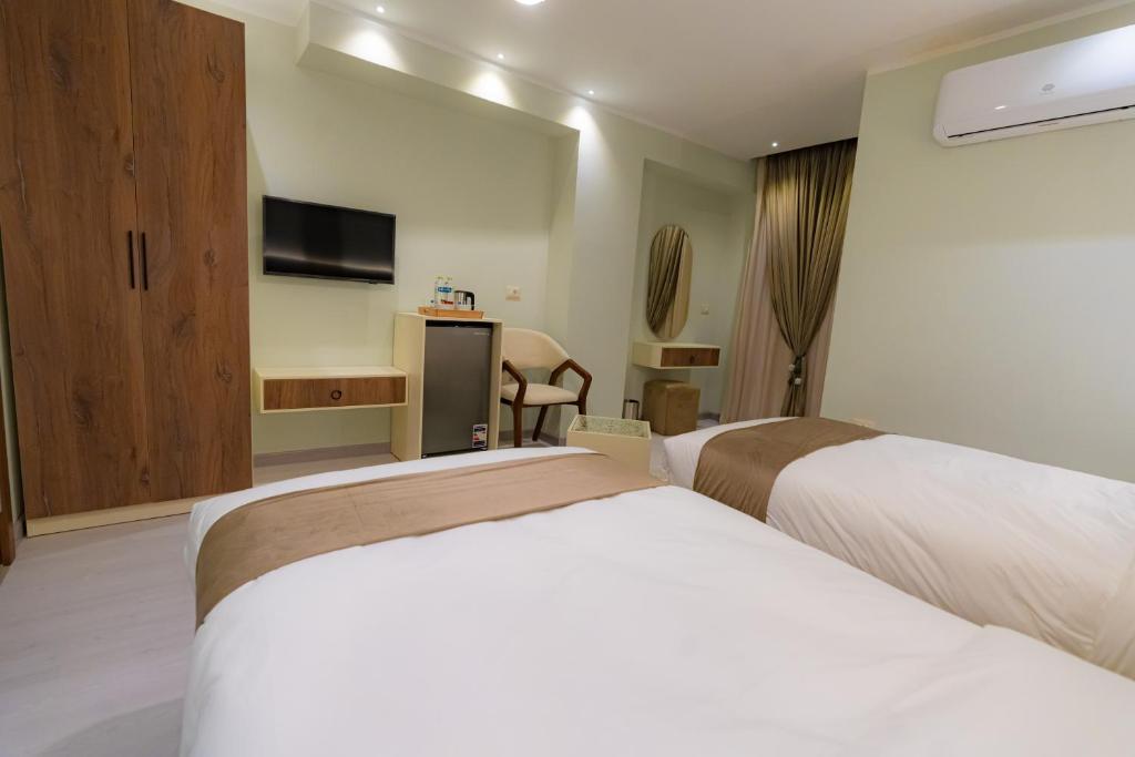 Standard Twin Room