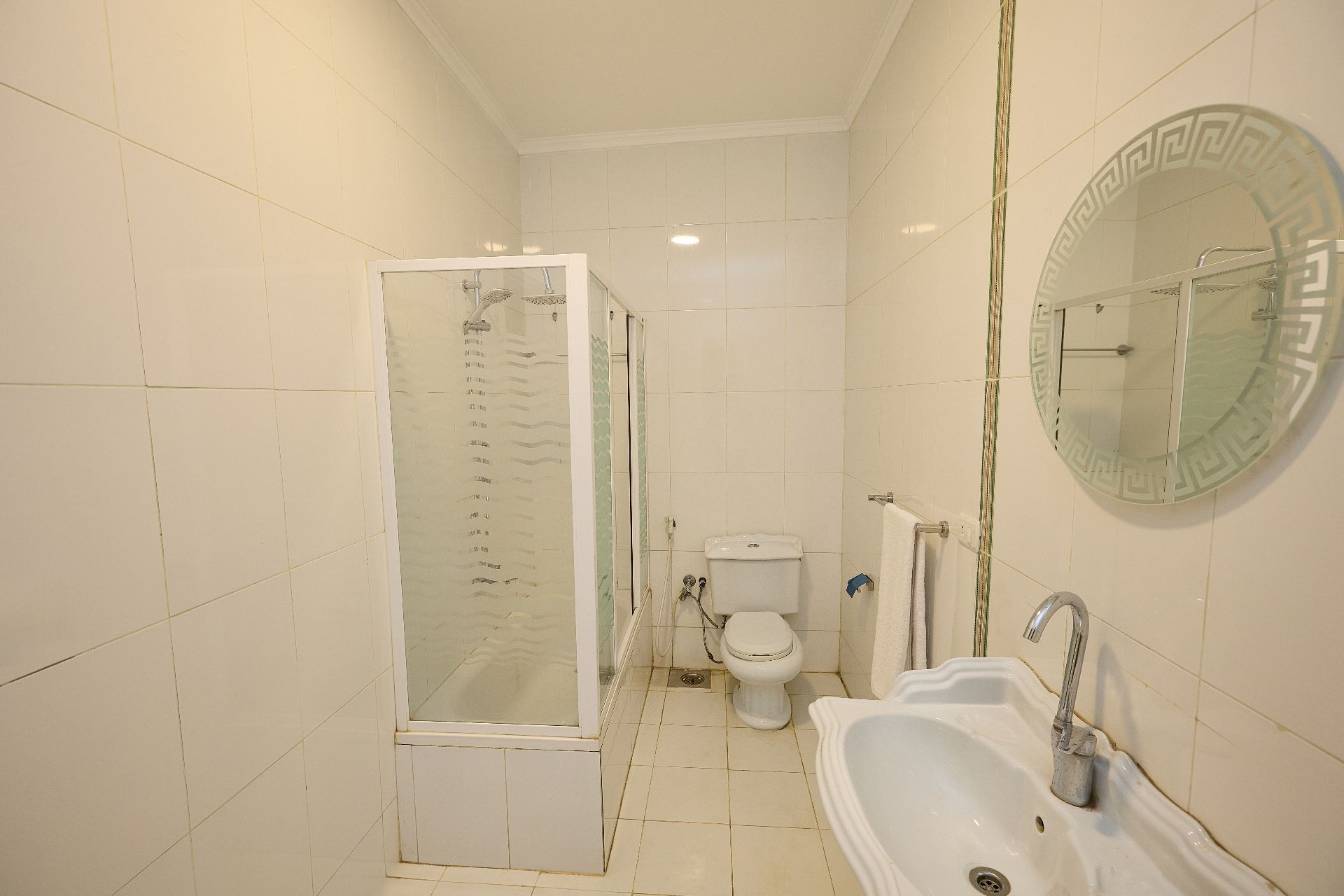 Standard Studio 1 Bed & Kitchen