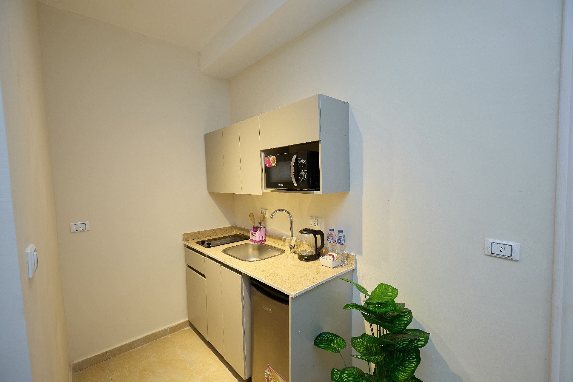 Standard Studio 1 Bed & Kitchen