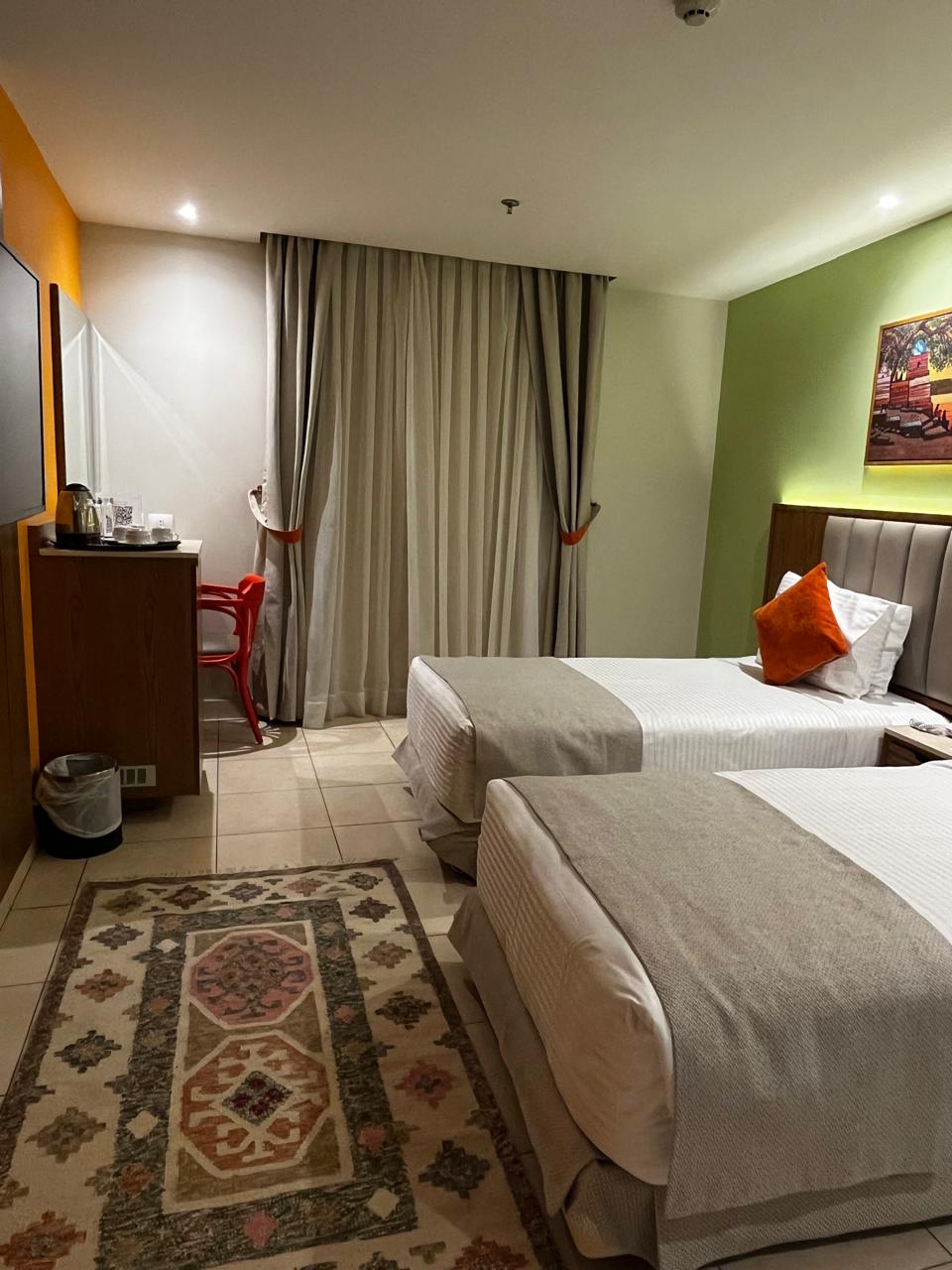 Quadruple Family Suite