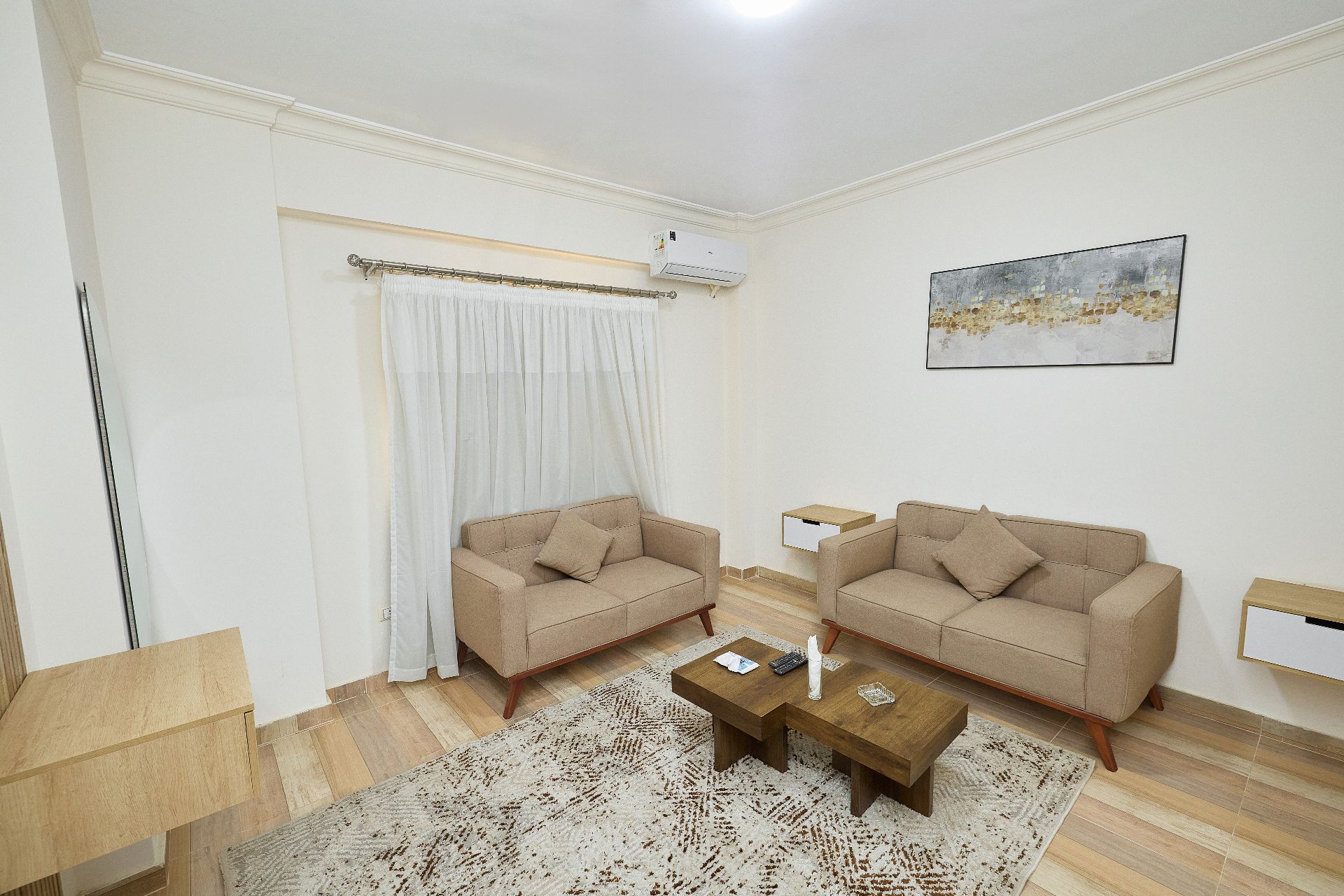 Apartment With Two Bedrooms & Living