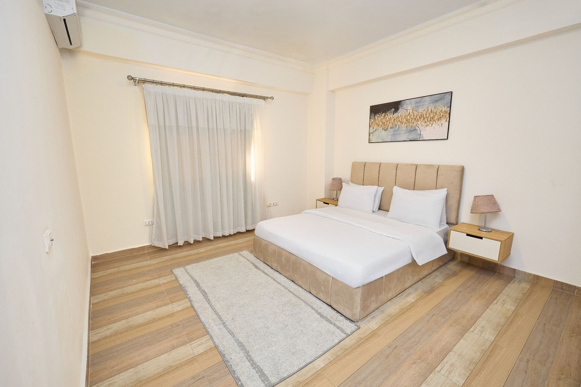 Apartment With Two Bedrooms & Living