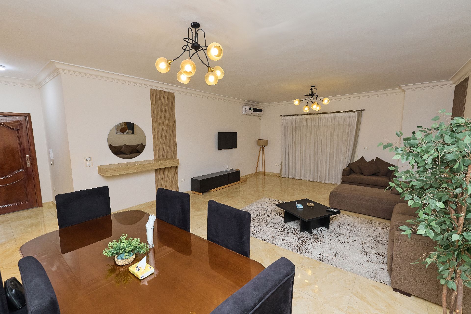 Apartment With Three Bedrooms & Living